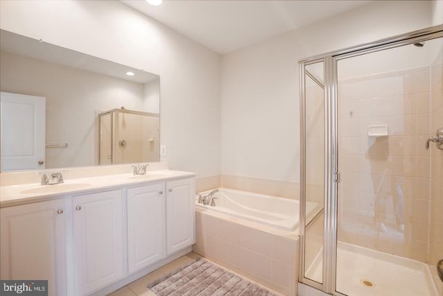7969 CRESCENT PARK DR, Gainesville, VA 20155