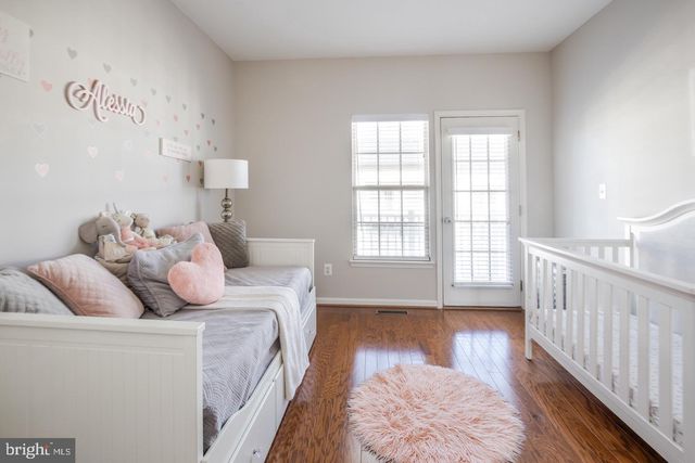 7969 CRESCENT PARK DR, Gainesville, VA 20155