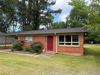 1614 S Boston Place, Russellville, AR 72801