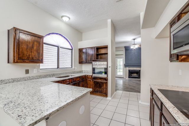 10210 Apricot Field, San Antonio, TX 78245