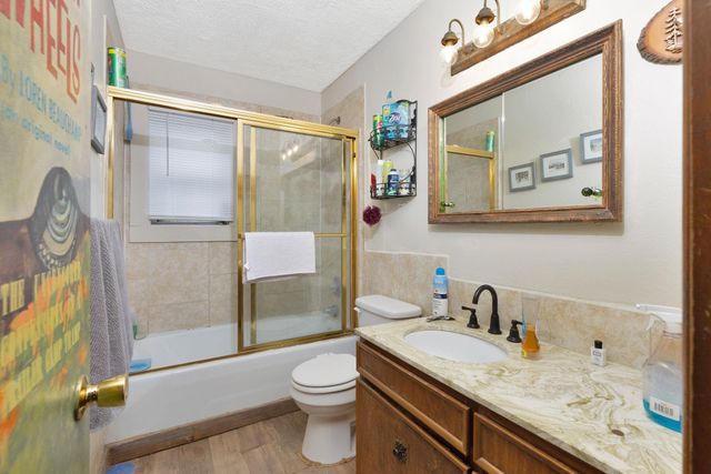 1205 S Governeour Rd, Wichita, KS 67207