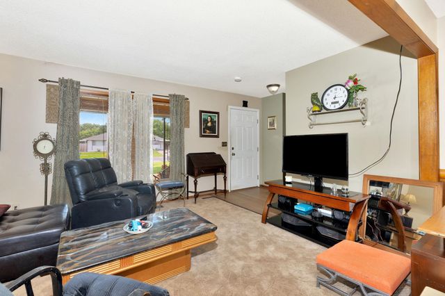 1205 S Governeour Rd, Wichita, KS 67207