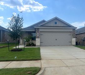 2068 Sulky Lane, Aubrey, TX 76227