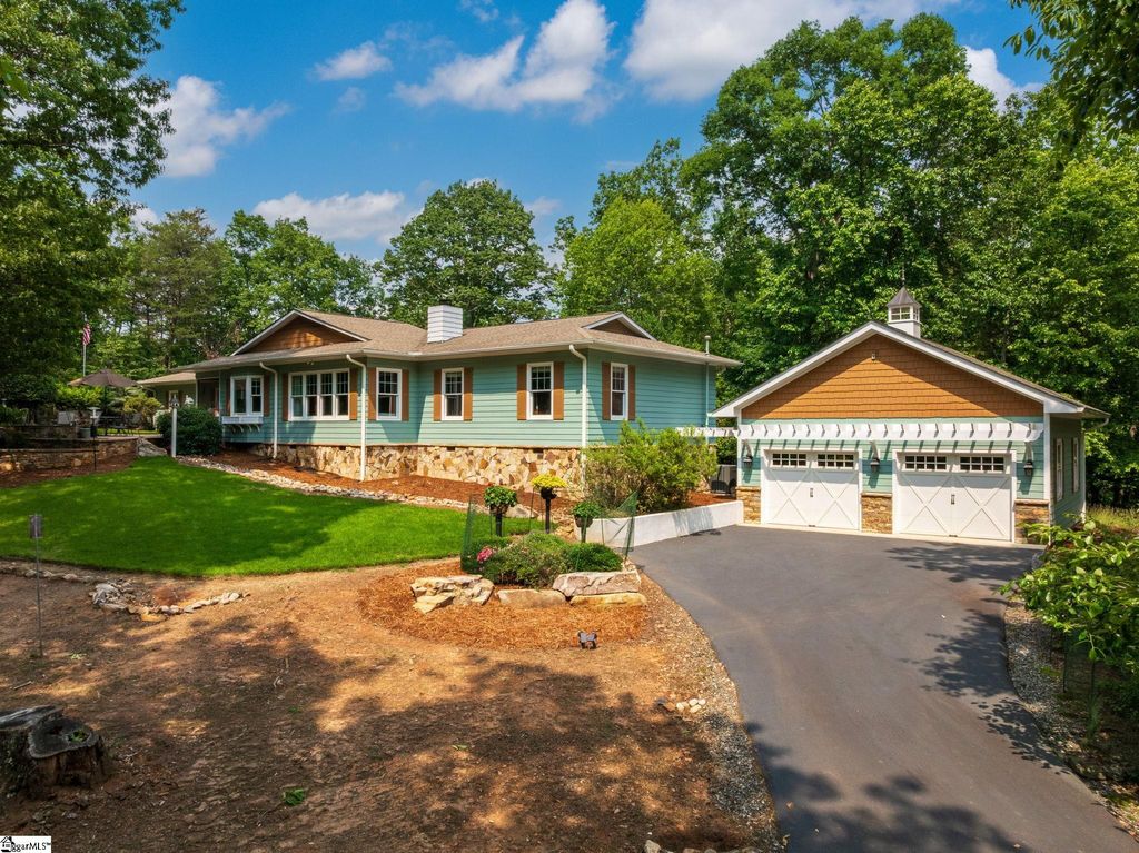 1165 Mountain Laurel Drive, Columbus, NC 28722