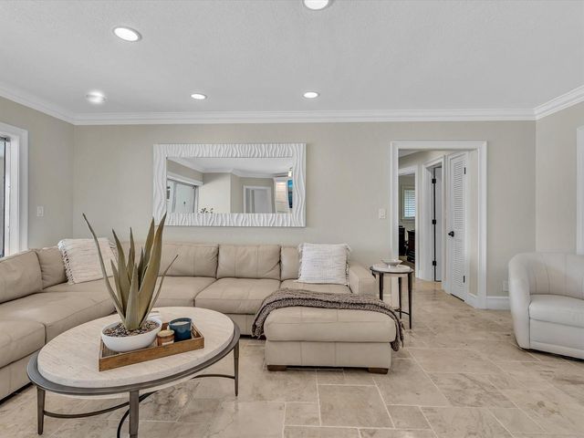 1525 SE 12th Street, Deerfield Beach, FL 33441
