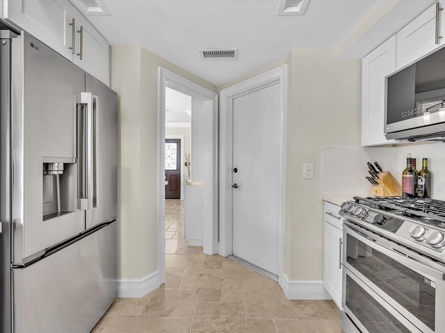 1525 SE 12th Street, Deerfield Beach, FL 33441