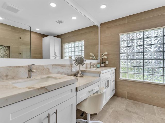 1525 SE 12th Street, Deerfield Beach, FL 33441