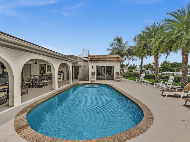 1525 SE 12th Street, Deerfield Beach, FL 33441