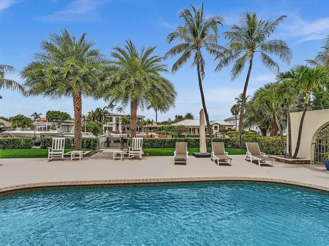 1525 SE 12th Street, Deerfield Beach, FL 33441