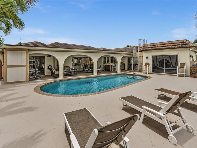 1525 SE 12th Street, Deerfield Beach, FL 33441