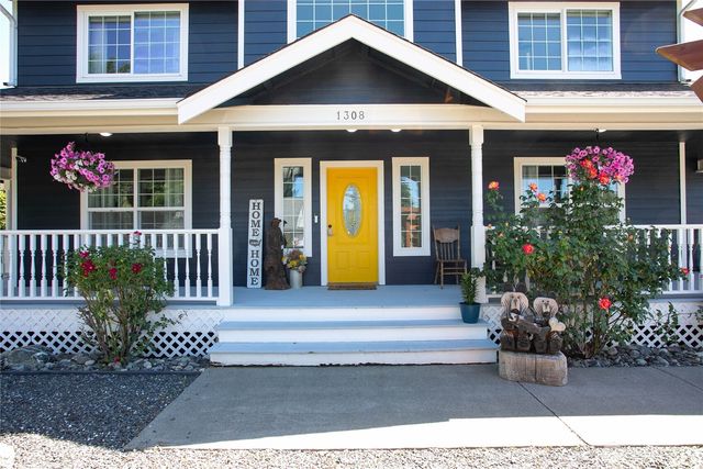 1308 Birchwood Drive, Everson, WA 98247