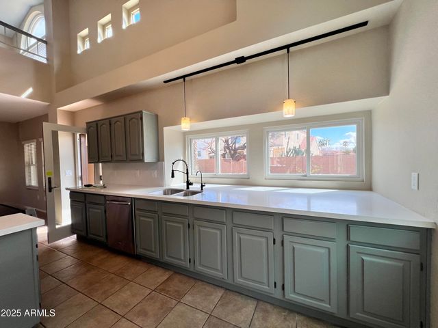 3901 E NIGHTHAWK Way, Phoenix, AZ 85048