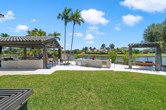11560 S Sea Court, Wellington, FL 33449