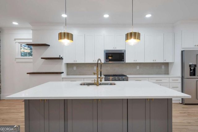 2170 Memorial Drive SE, Atlanta, GA 30317