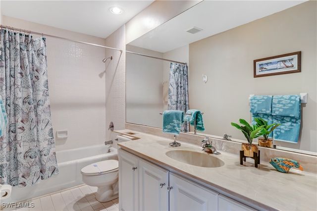 17060 Marina Cove LN, Fort Myers, FL 33908