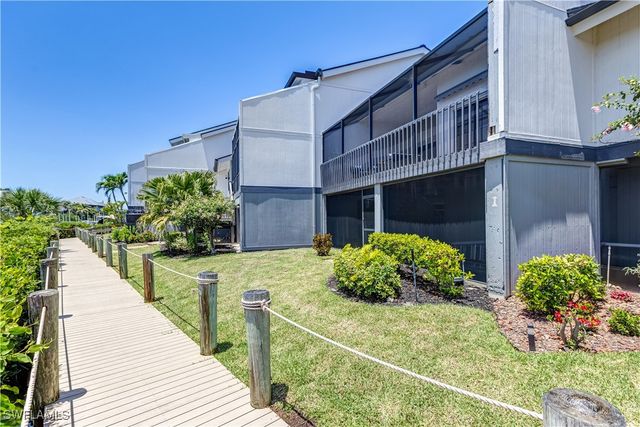 17060 Marina Cove LN, Fort Myers, FL 33908