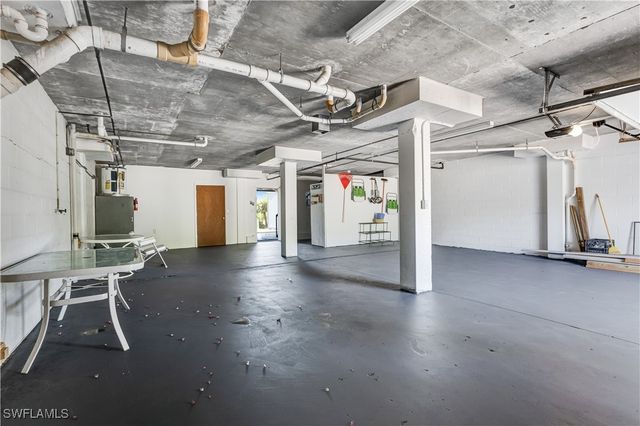 17060 Marina Cove LN, Fort Myers, FL 33908