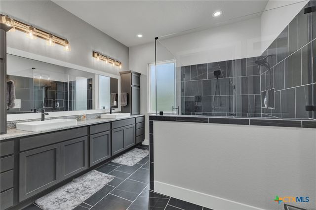 562 Toye Boulevard, Canyon Lake, TX 78133