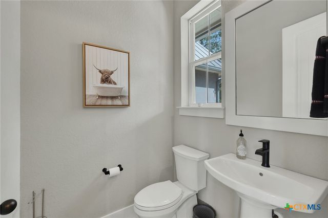 562 Toye Boulevard, Canyon Lake, TX 78133