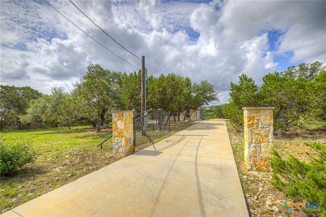 562 Toye Boulevard, Canyon Lake, TX 78133