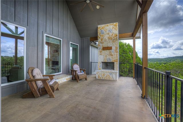 562 Toye Boulevard, Canyon Lake, TX 78133