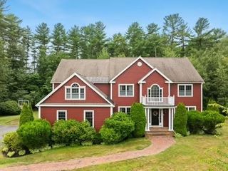 7 Tanglewood Dr, Easton, MA 02356