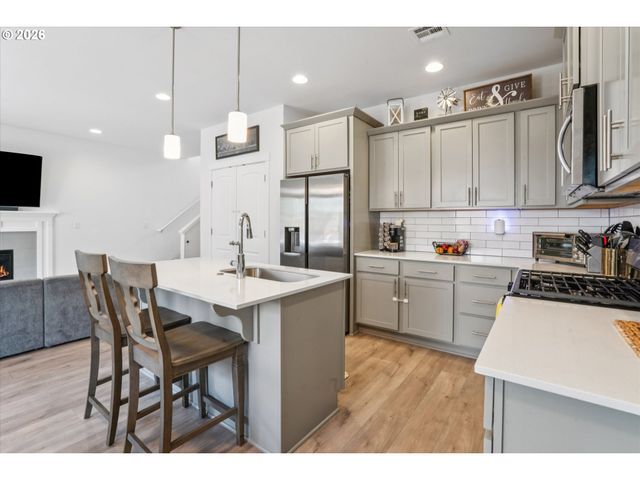 249 E BARBARAS Way, Newberg, OR 97132