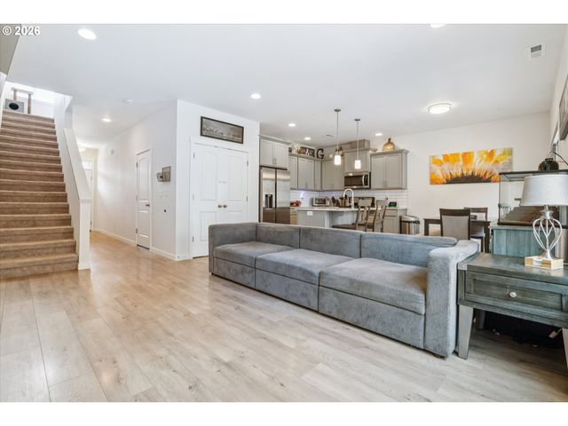 249 E BARBARAS Way, Newberg, OR 97132