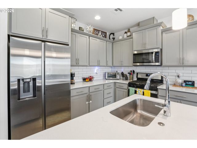 249 E BARBARAS Way, Newberg, OR 97132