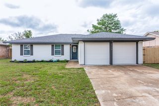 6728 Ridgetop Road, North Richland Hills, TX 76182