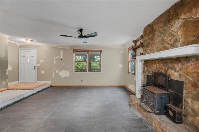 16 Mctier Circle NW, Cartersville, GA 30120
