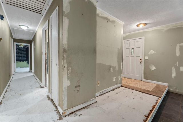 16 Mctier Circle NW, Cartersville, GA 30120