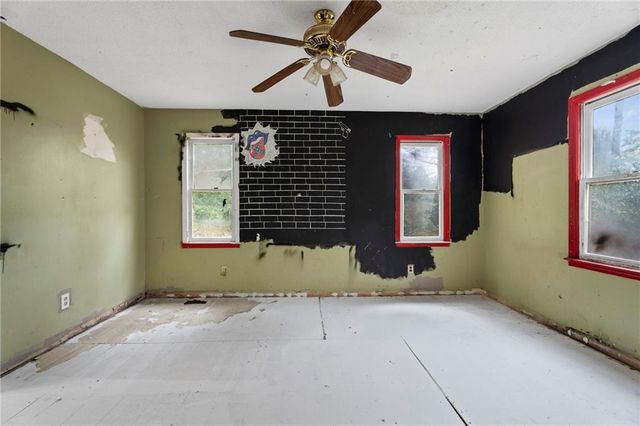16 Mctier Circle NW, Cartersville, GA 30120