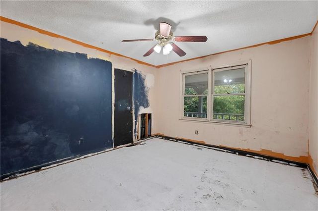 16 Mctier Circle NW, Cartersville, GA 30120