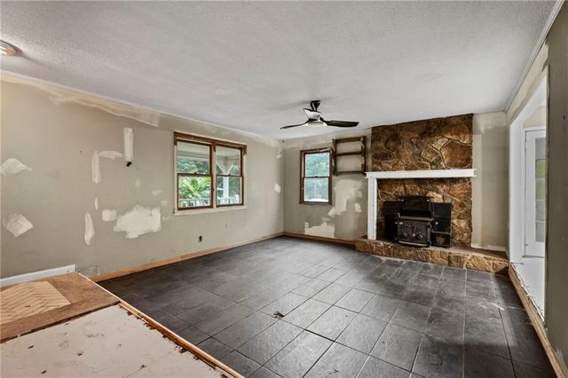 16 Mctier Circle NW, Cartersville, GA 30120