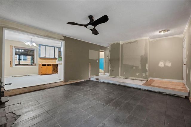 16 Mctier Circle NW, Cartersville, GA 30120