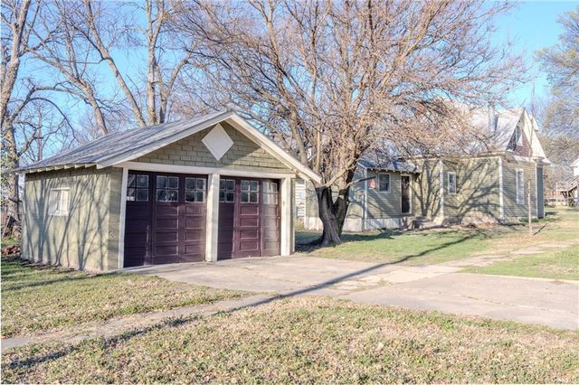 503 N 11th Street, Fredonia, KS 66736