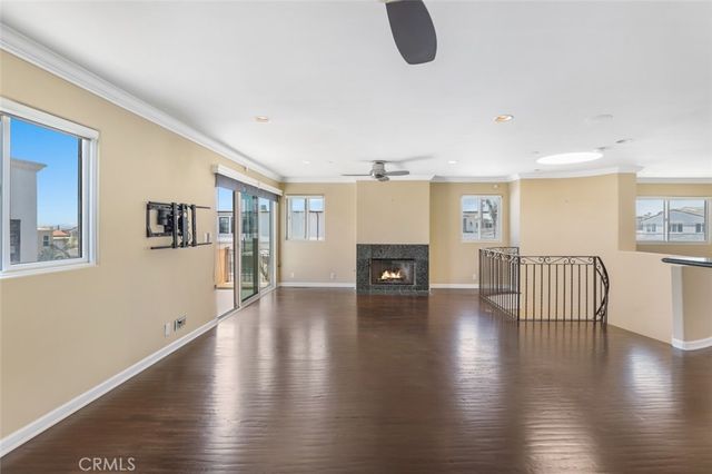 209 Crest, Manhattan Beach, CA 90266