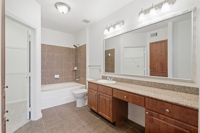 1711 Old Spanish Trail 221, Houston, TX 77054
