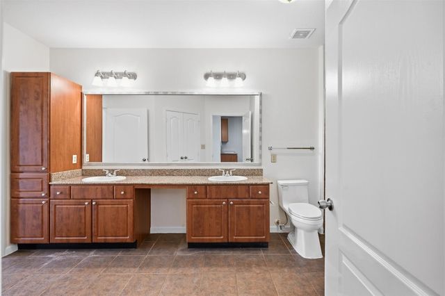 1711 Old Spanish Trail 221, Houston, TX 77054