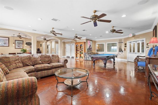 1711 Old Spanish Trail 221, Houston, TX 77054