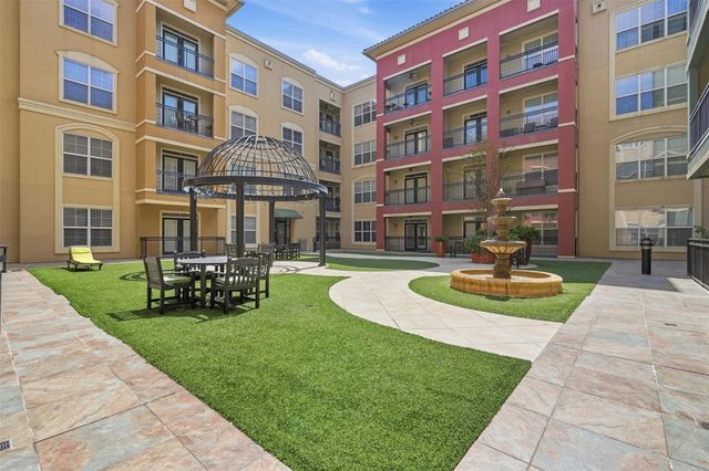 1711 Old Spanish Trail 221, Houston, TX 77054