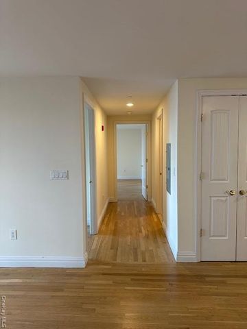 125 Broadway 501, Long Beach, NY 11561