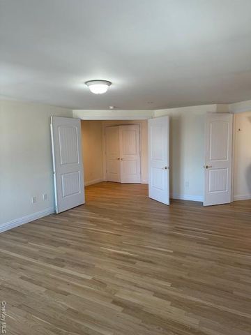 125 Broadway 501, Long Beach, NY 11561