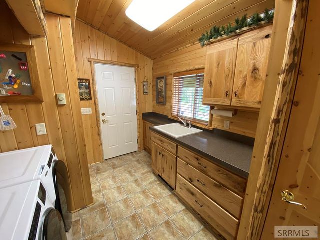 4070 Southgate, Island Park, ID 83429