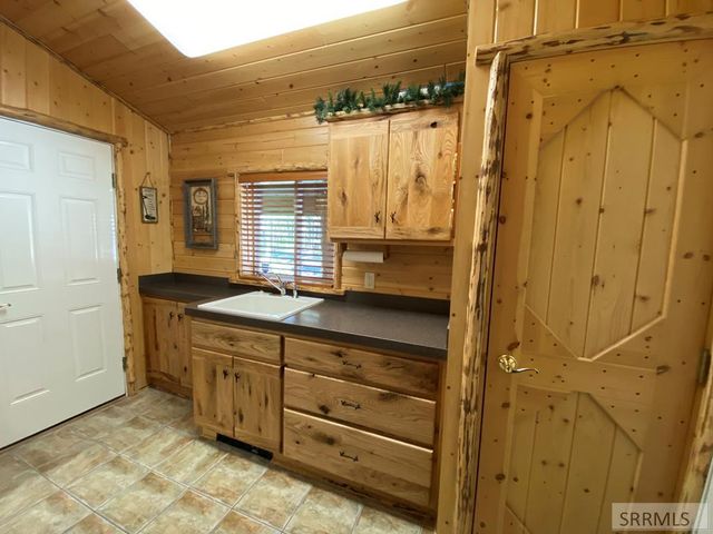 4070 Southgate, Island Park, ID 83429