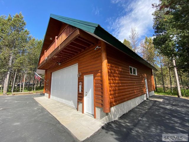 4070 Southgate, Island Park, ID 83429