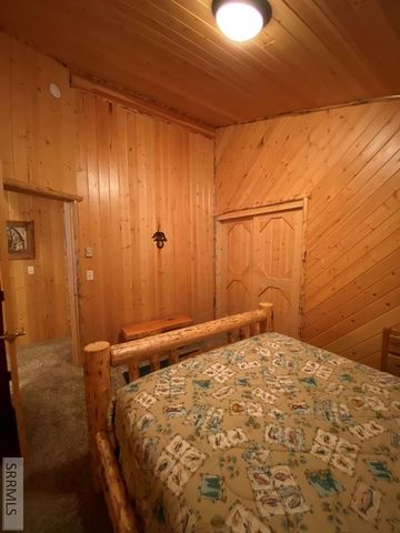 4070 Southgate, Island Park, ID 83429