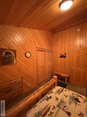 4070 Southgate, Island Park, ID 83429