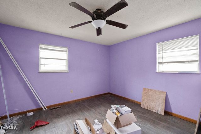 2002 Ivanhoe Road, Morristown, TN 37814